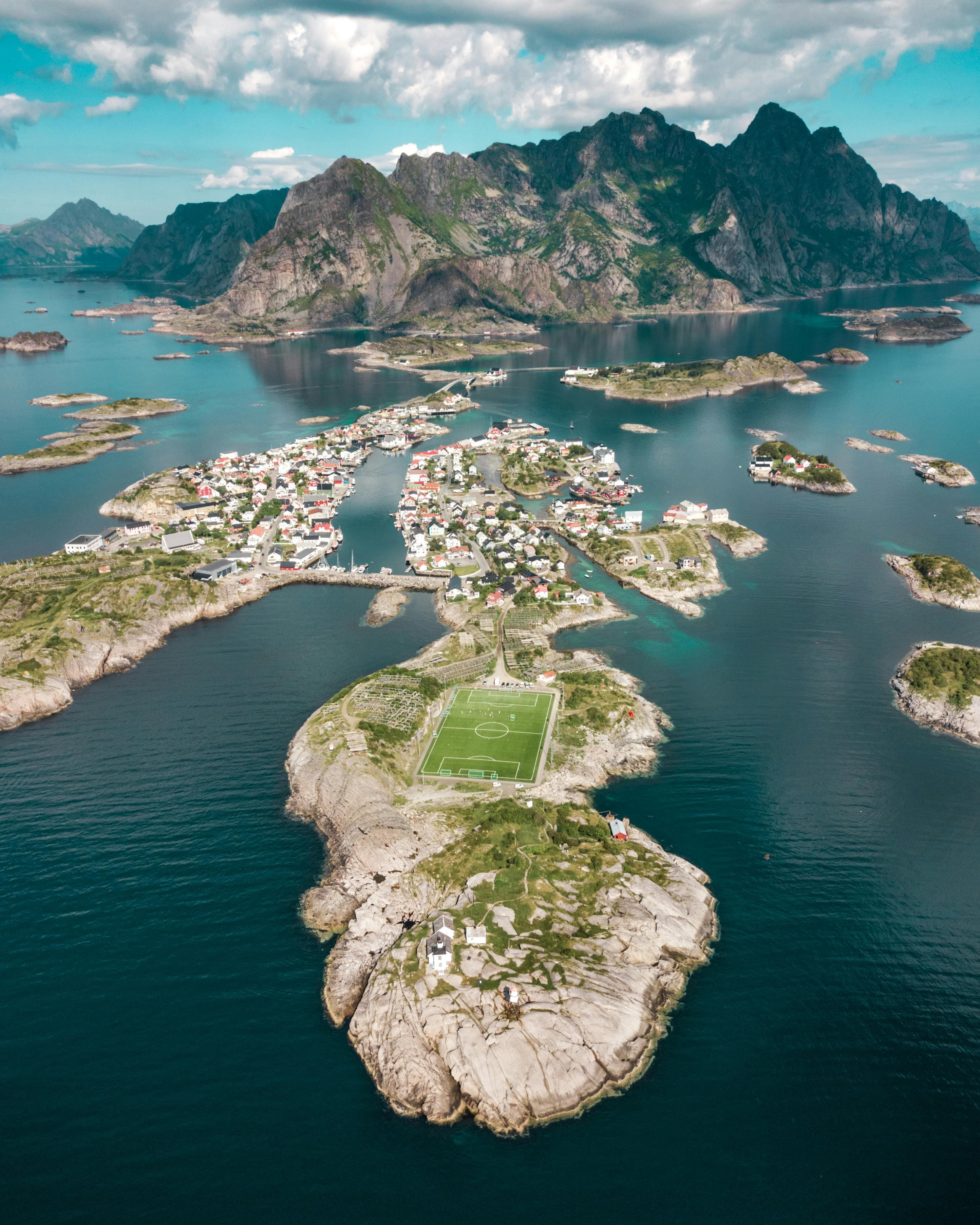 Henningsvær, Lofoten — fugleperspektiv
